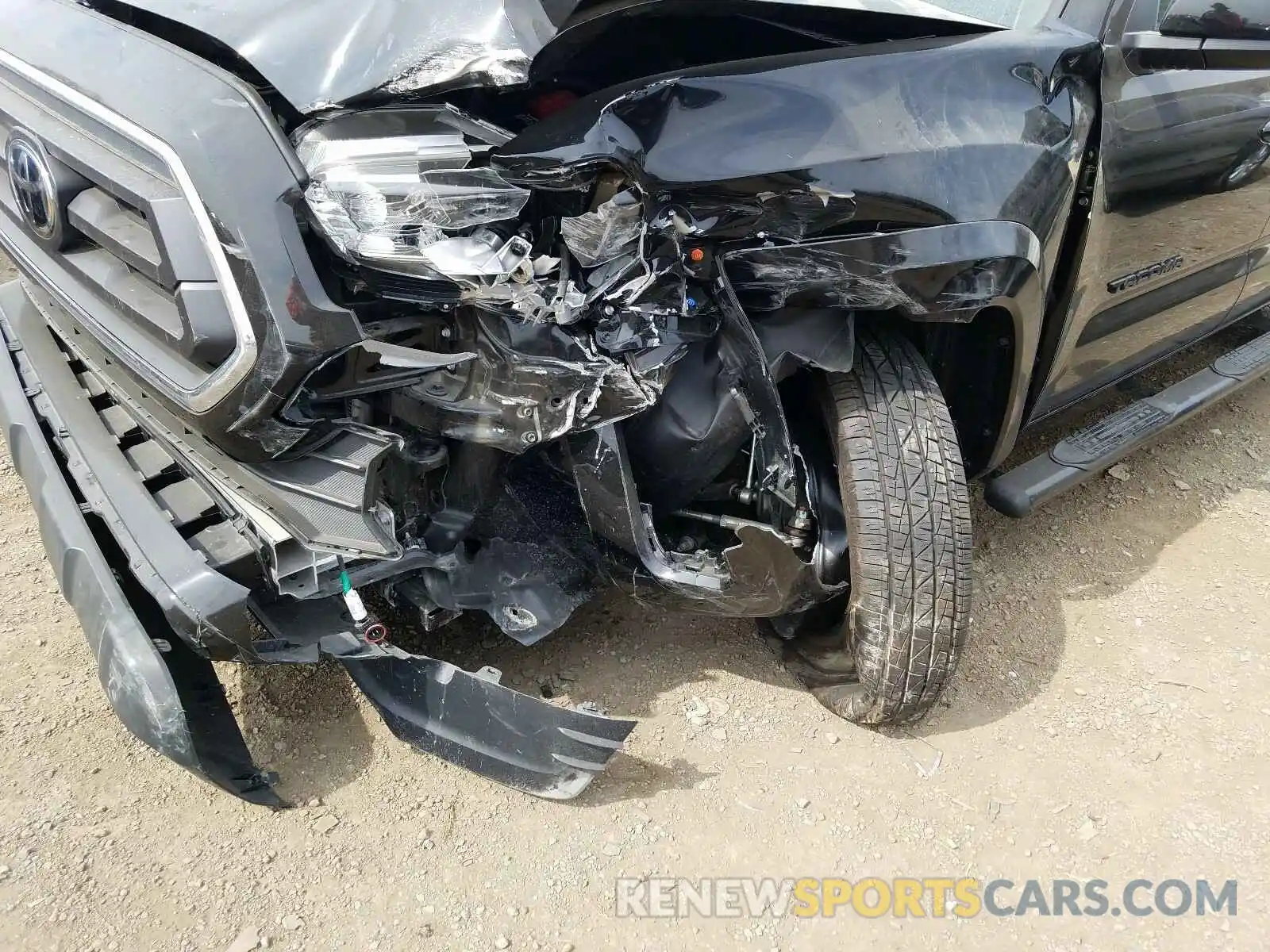 9 Photograph of a damaged car 3TMAZ5CN7LM132155 TOYOTA TACOMA 2020