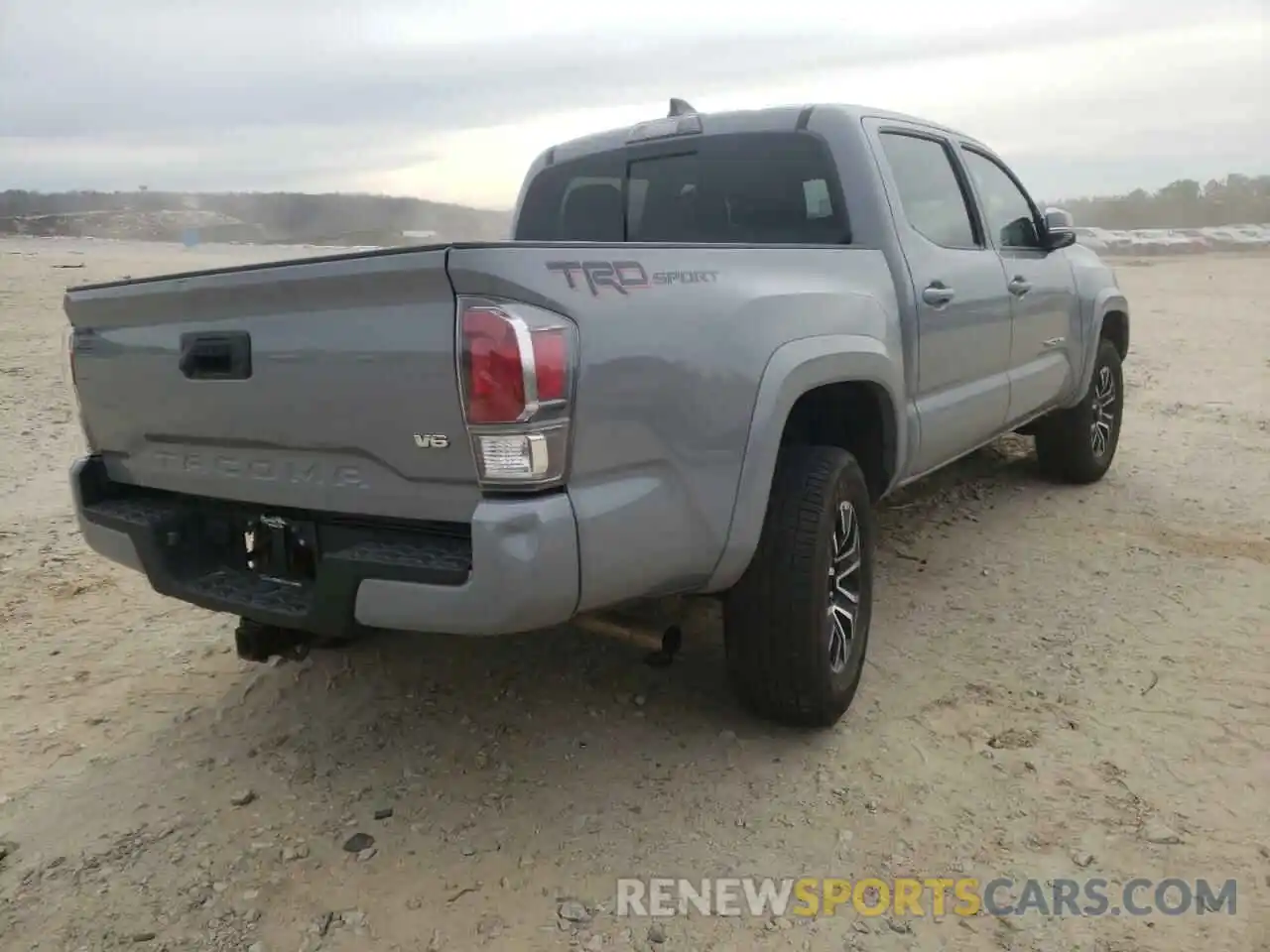 4 Photograph of a damaged car 3TMAZ5CN7LM133774 TOYOTA TACOMA 2020