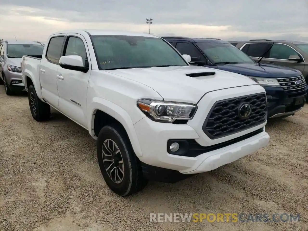 1 Photograph of a damaged car 3TMAZ5CN7LM134262 TOYOTA TACOMA 2020