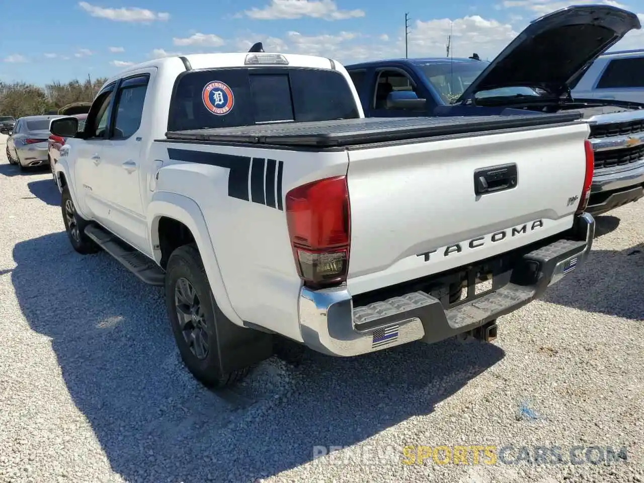 3 Photograph of a damaged car 3TMAZ5CN7LM134763 TOYOTA TACOMA 2020