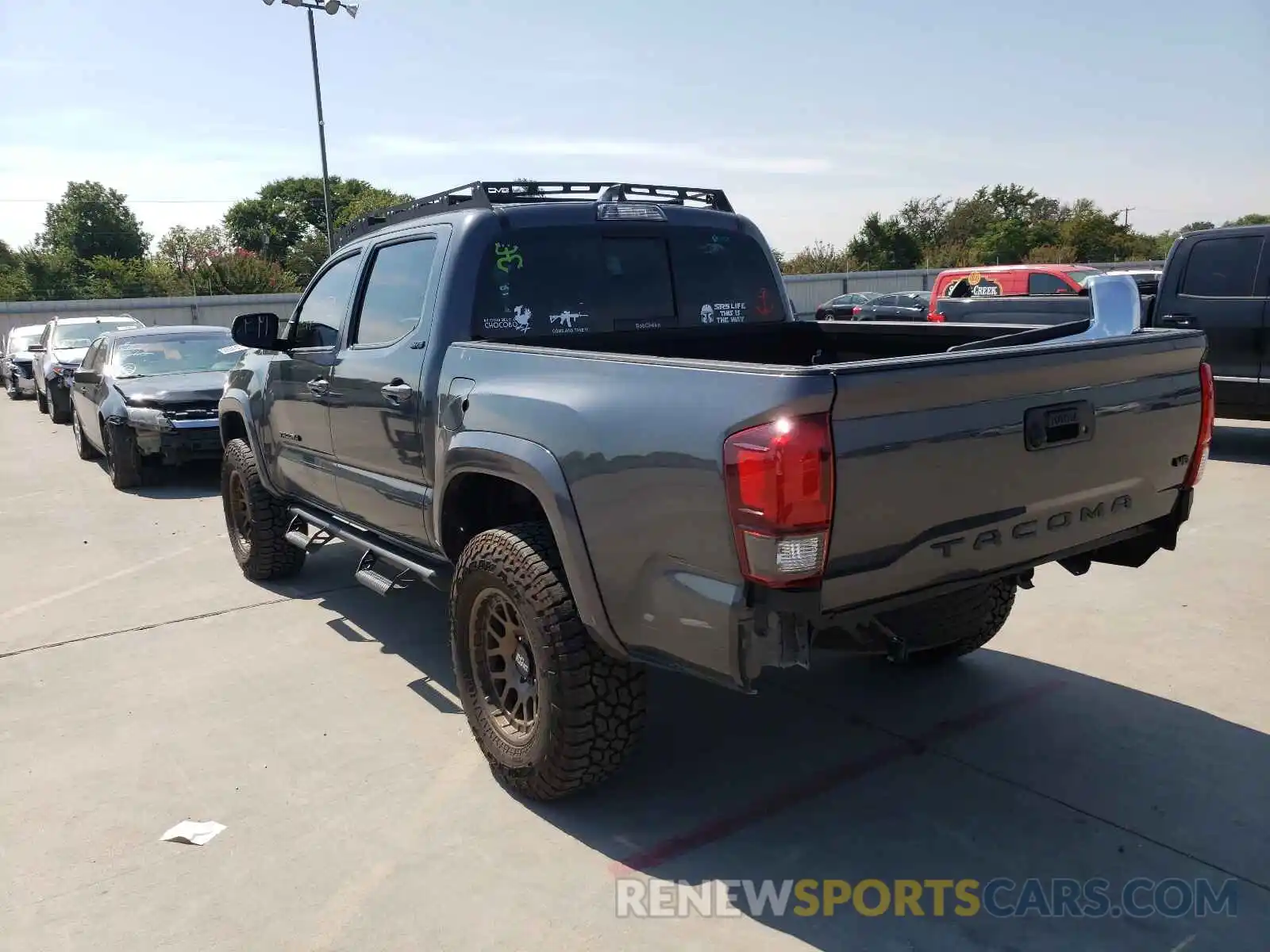 3 Photograph of a damaged car 3TMAZ5CN7LM137775 TOYOTA TACOMA 2020