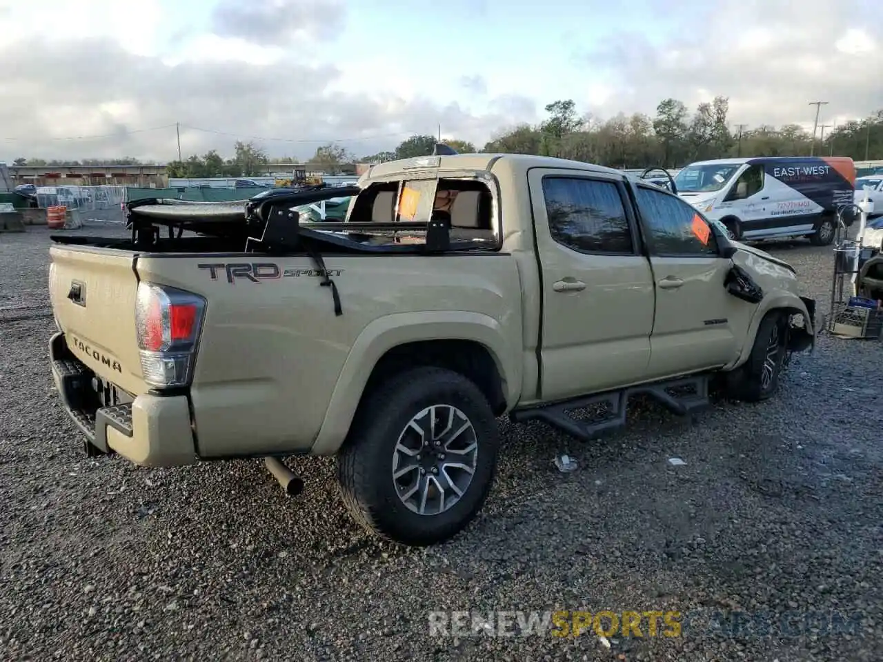 3 Photograph of a damaged car 3TMAZ5CN8LM117065 TOYOTA TACOMA 2020