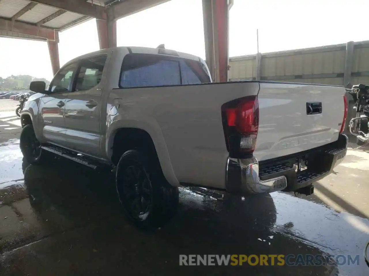 3 Photograph of a damaged car 3TMAZ5CN8LM120354 TOYOTA TACOMA 2020