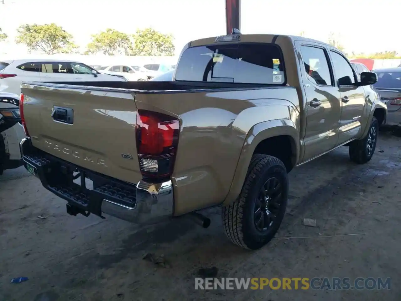 4 Photograph of a damaged car 3TMAZ5CN8LM122119 TOYOTA TACOMA 2020