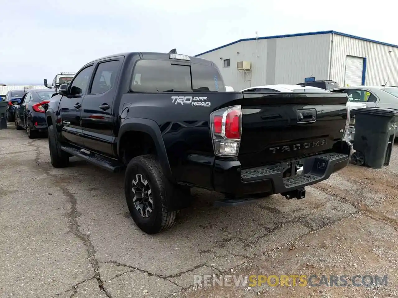 3 Photograph of a damaged car 3TMAZ5CN8LM125120 TOYOTA TACOMA 2020