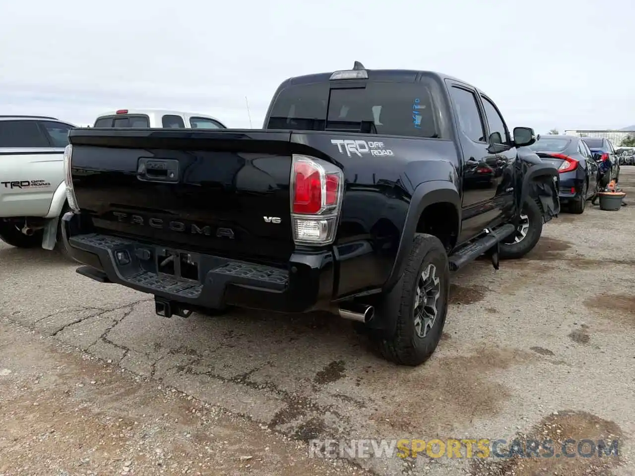 4 Photograph of a damaged car 3TMAZ5CN8LM125120 TOYOTA TACOMA 2020