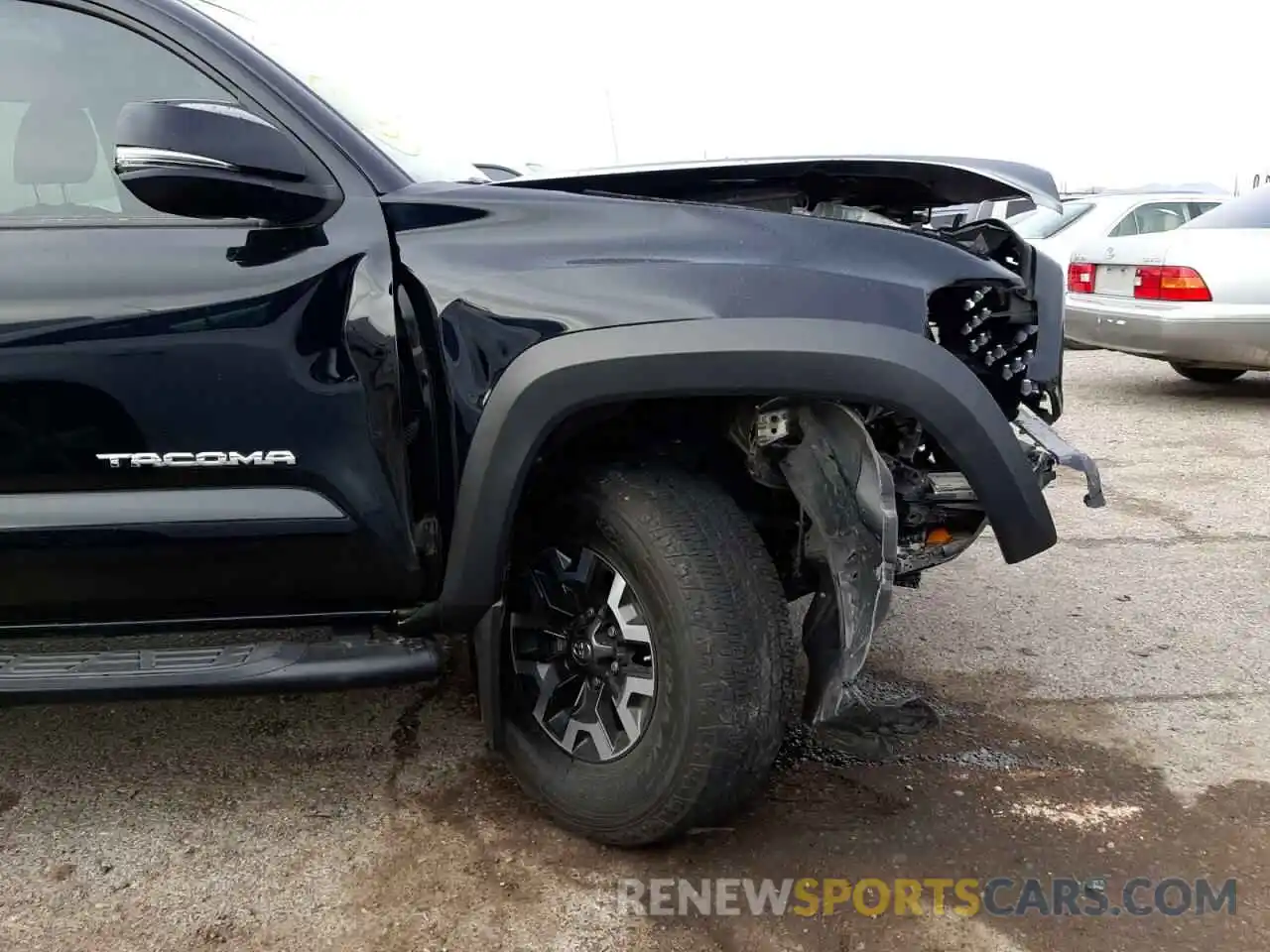 9 Photograph of a damaged car 3TMAZ5CN8LM125120 TOYOTA TACOMA 2020