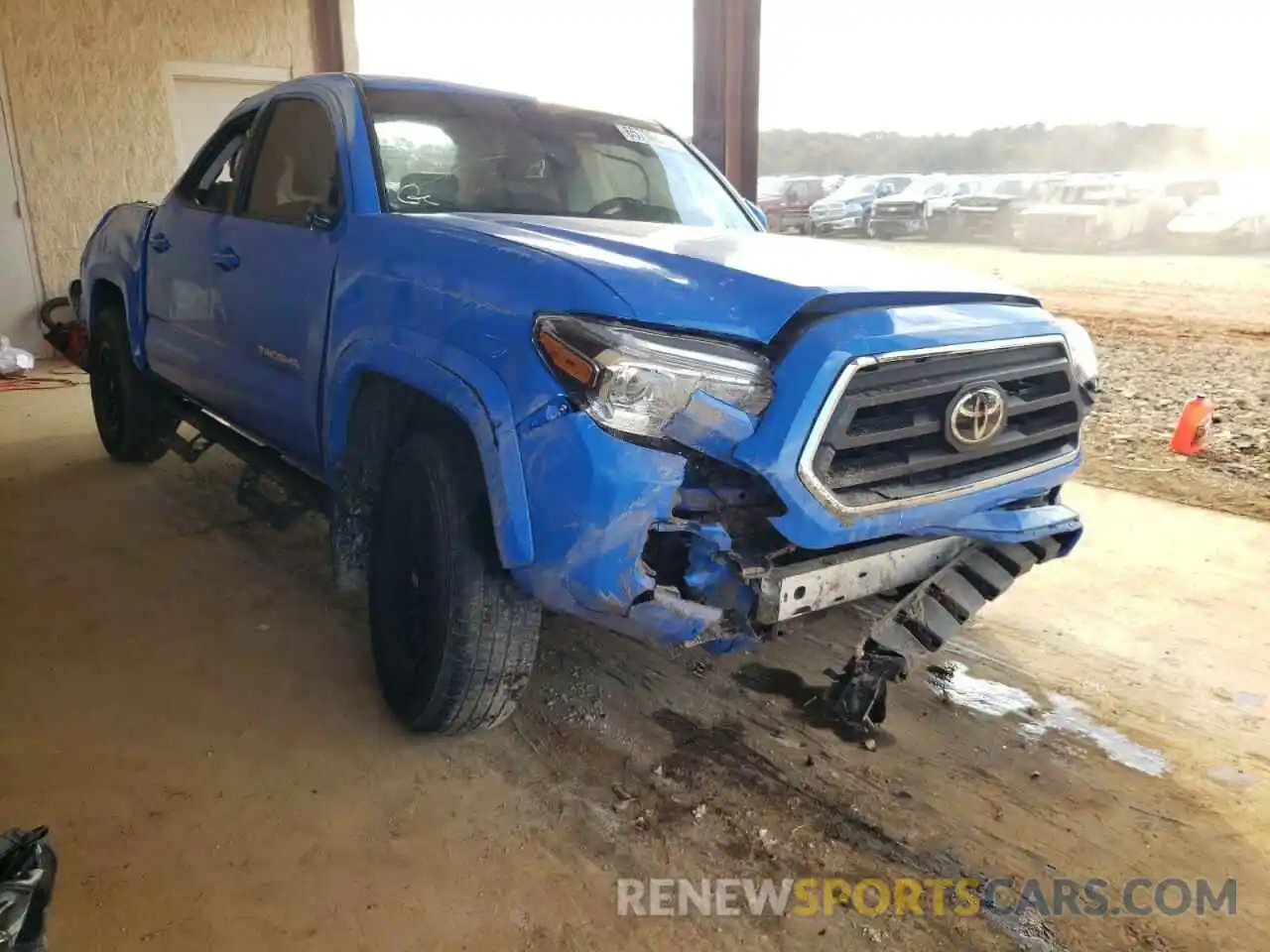 1 Photograph of a damaged car 3TMAZ5CN8LM125537 TOYOTA TACOMA 2020