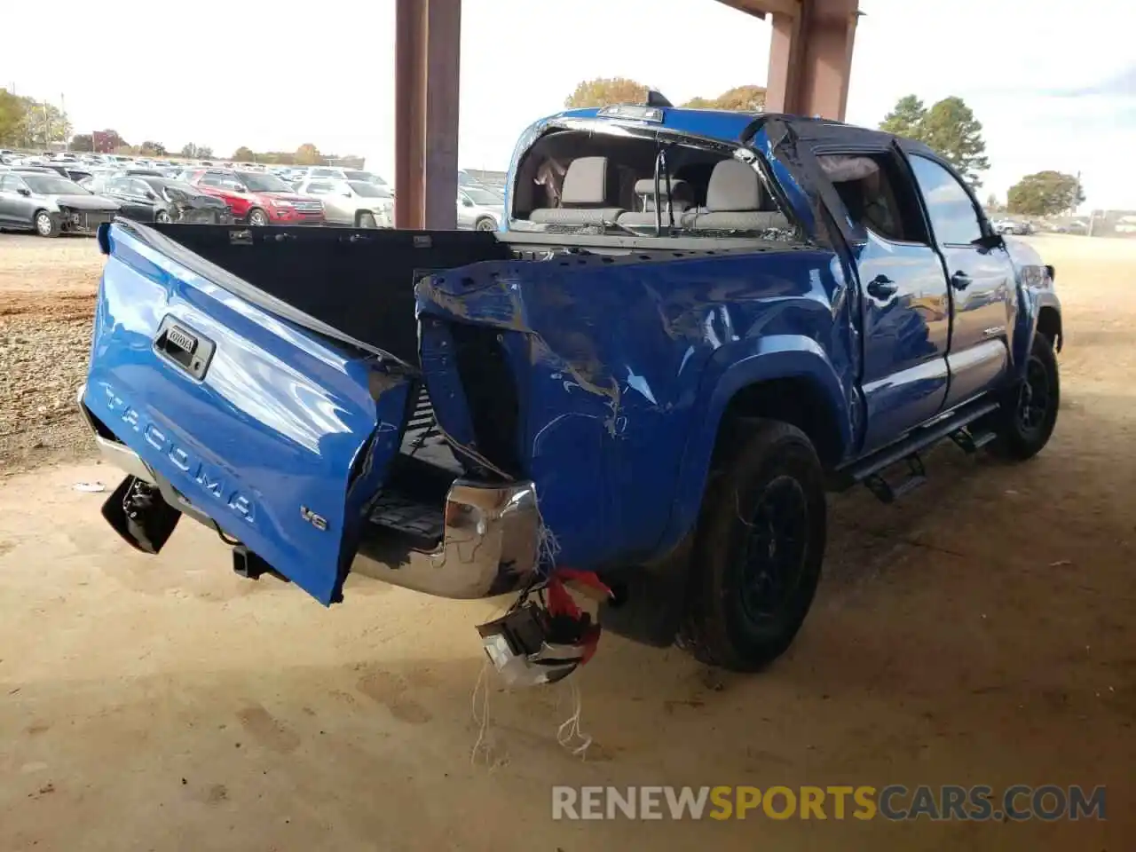 4 Photograph of a damaged car 3TMAZ5CN8LM125537 TOYOTA TACOMA 2020