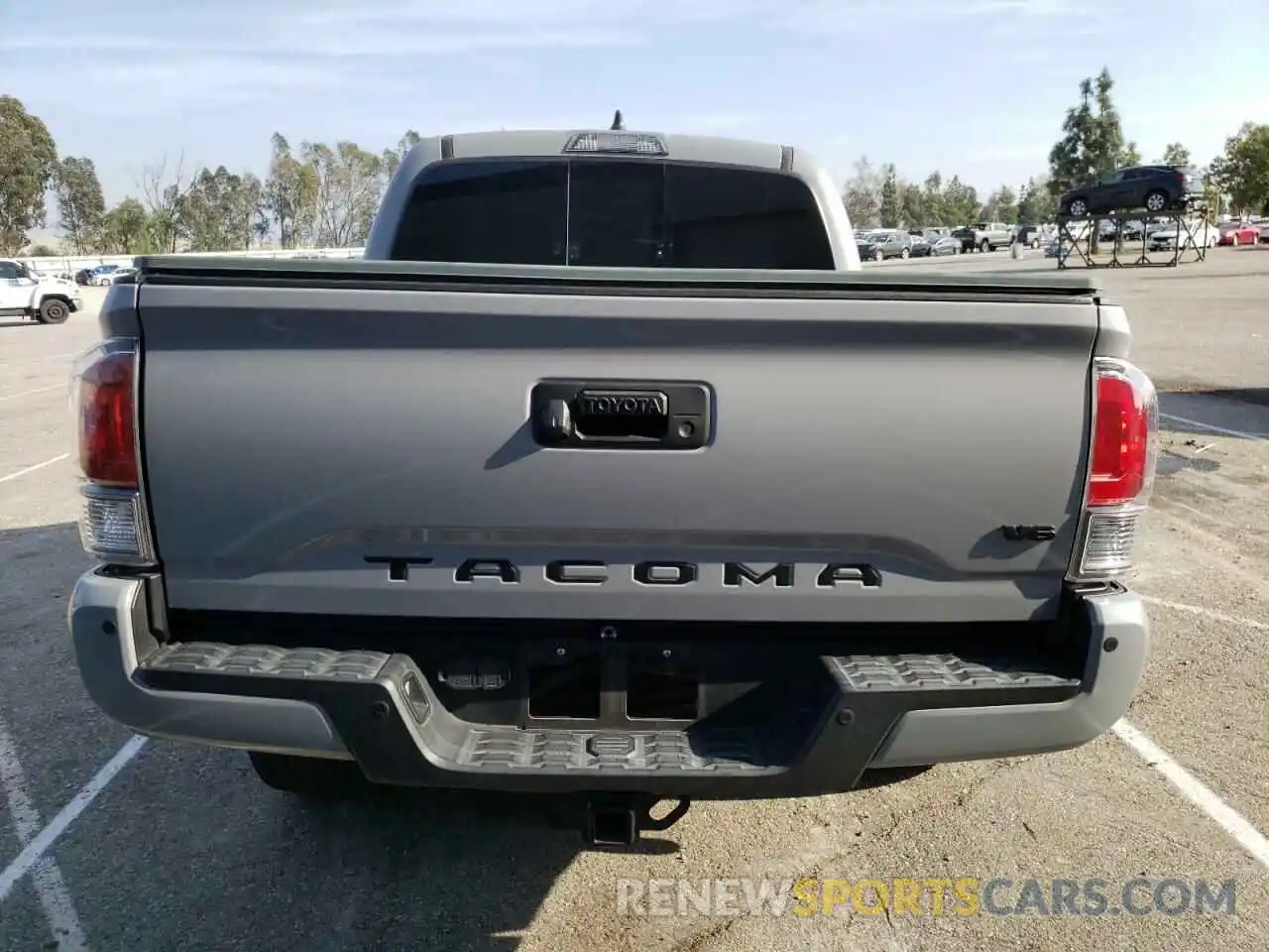 6 Photograph of a damaged car 3TMAZ5CN8LM125991 TOYOTA TACOMA 2020