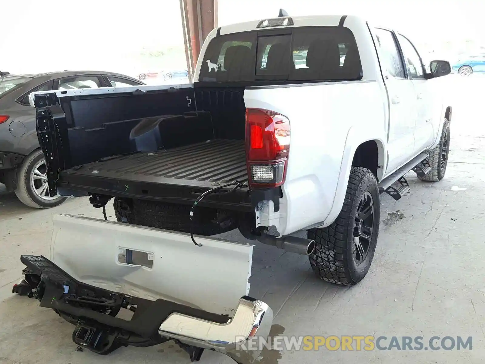 4 Photograph of a damaged car 3TMAZ5CN8LM127465 TOYOTA TACOMA 2020