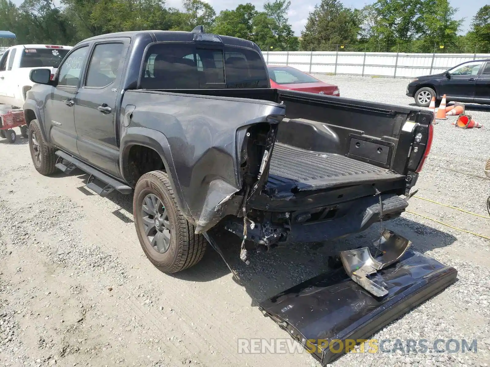 1 Photograph of a damaged car 3TMAZ5CN8LM129409 TOYOTA TACOMA 2020