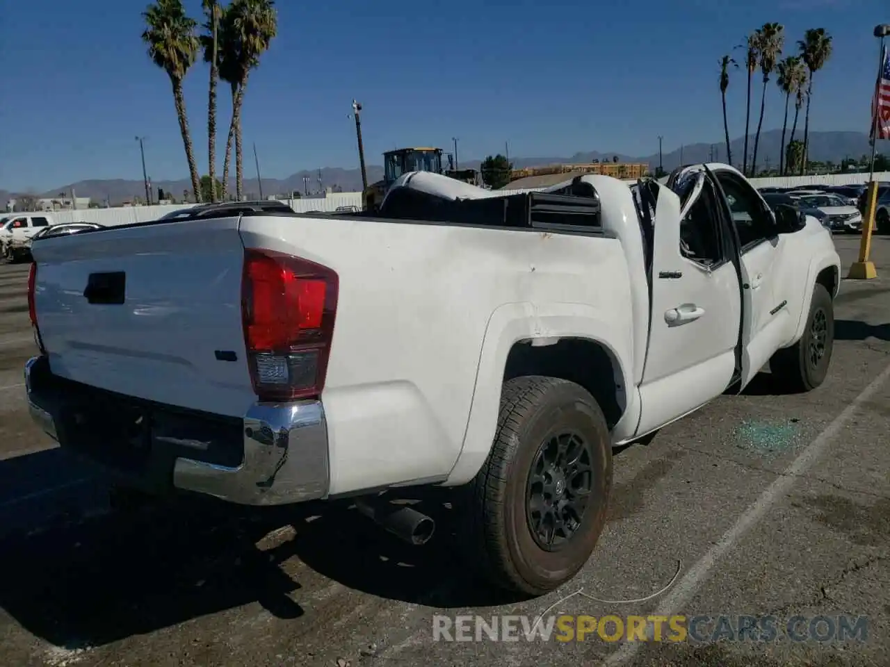 4 Photograph of a damaged car 3TMAZ5CN8LM133363 TOYOTA TACOMA 2020