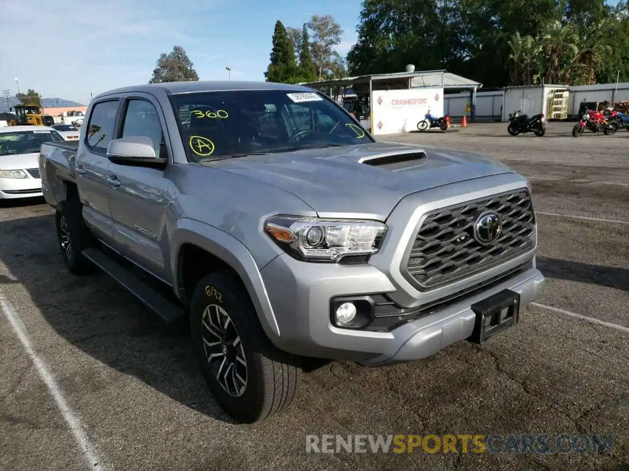 1 Photograph of a damaged car 3TMAZ5CN8LM136344 TOYOTA TACOMA 2020