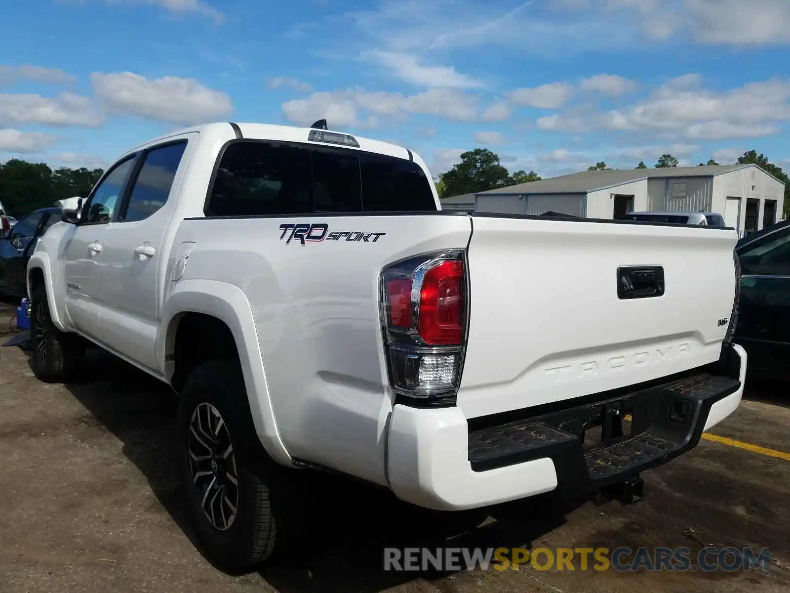 3 Photograph of a damaged car 3TMAZ5CN9LM115891 TOYOTA TACOMA 2020