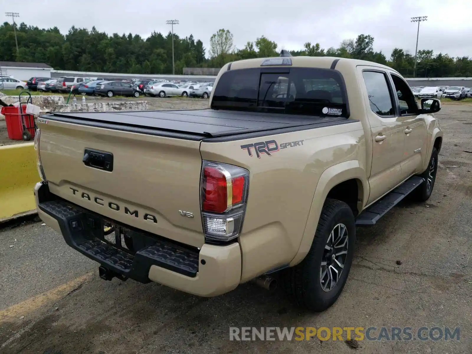 4 Photograph of a damaged car 3TMAZ5CN9LM121223 TOYOTA TACOMA 2020