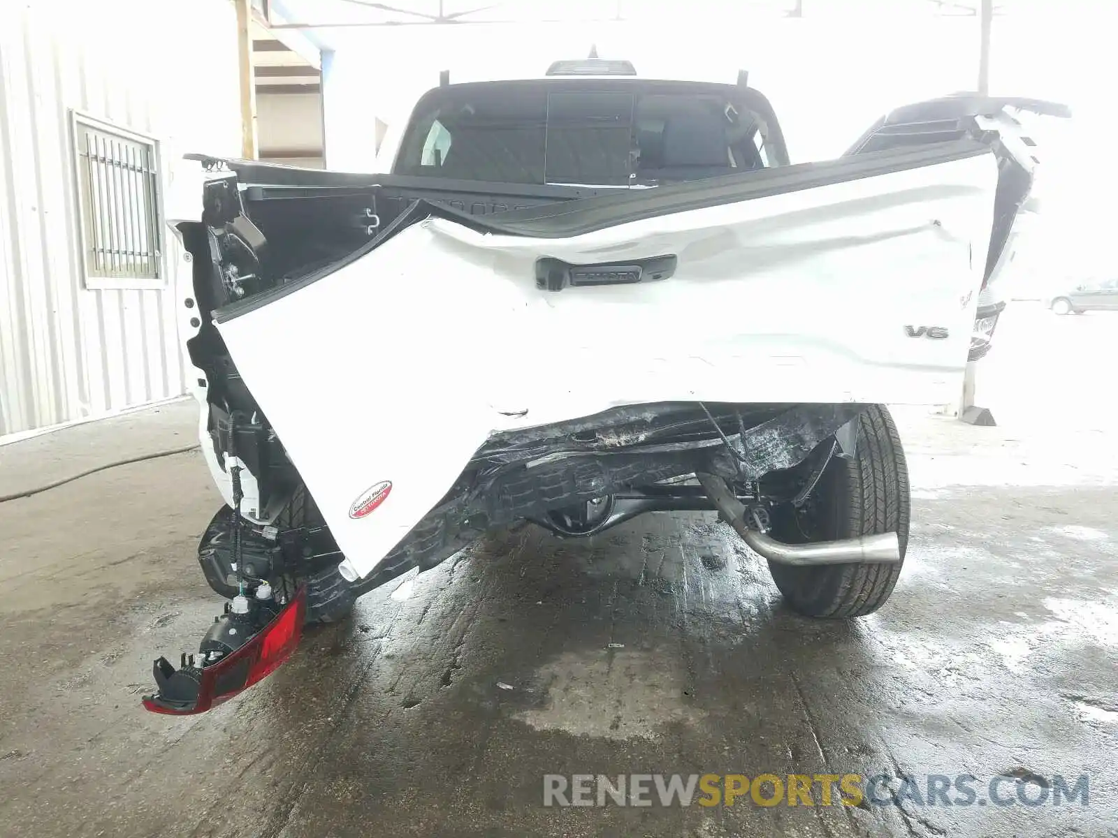 9 Photograph of a damaged car 3TMAZ5CN9LM132996 TOYOTA TACOMA 2020