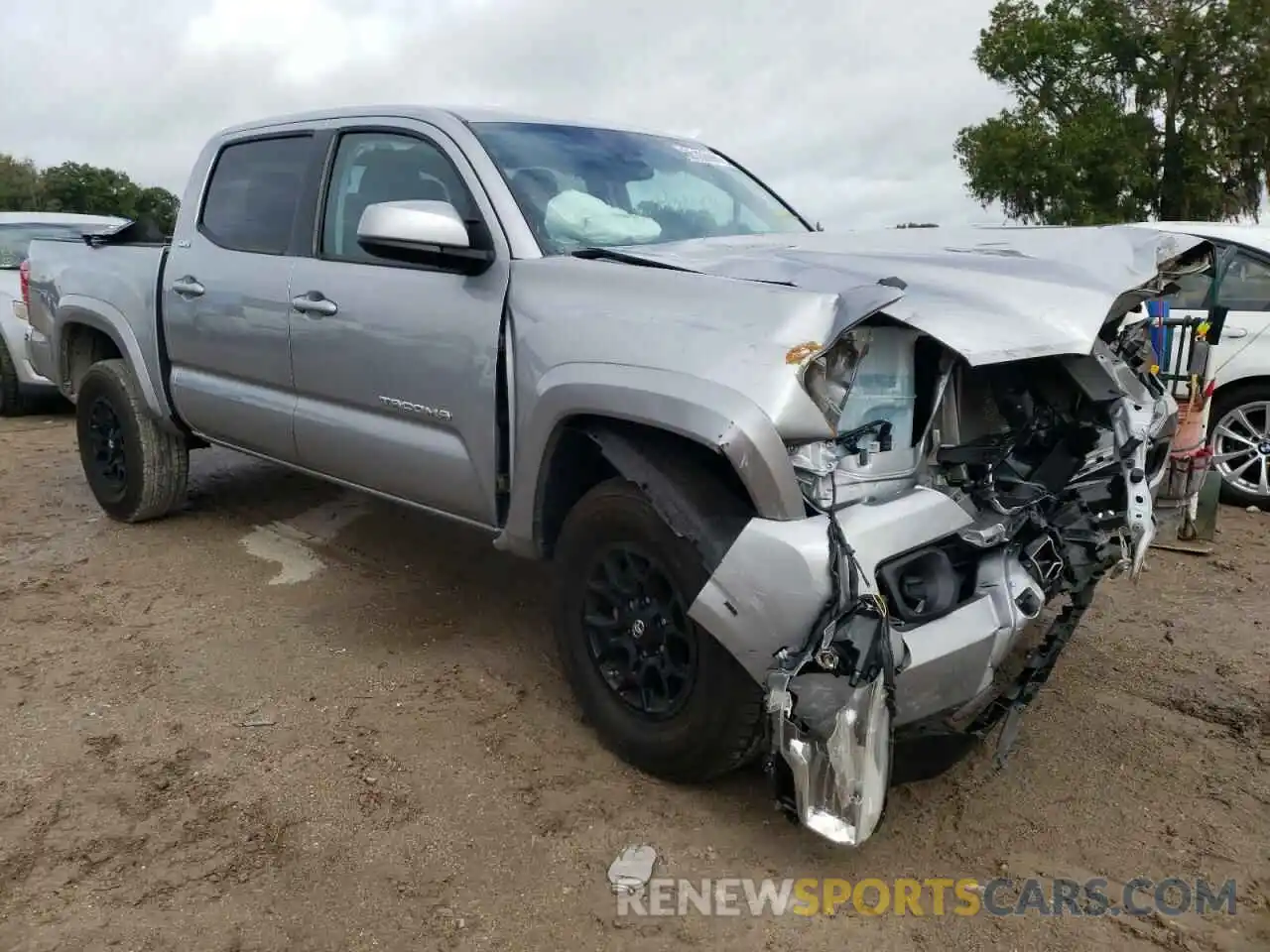 1 Photograph of a damaged car 3TMAZ5CN9LM135493 TOYOTA TACOMA 2020