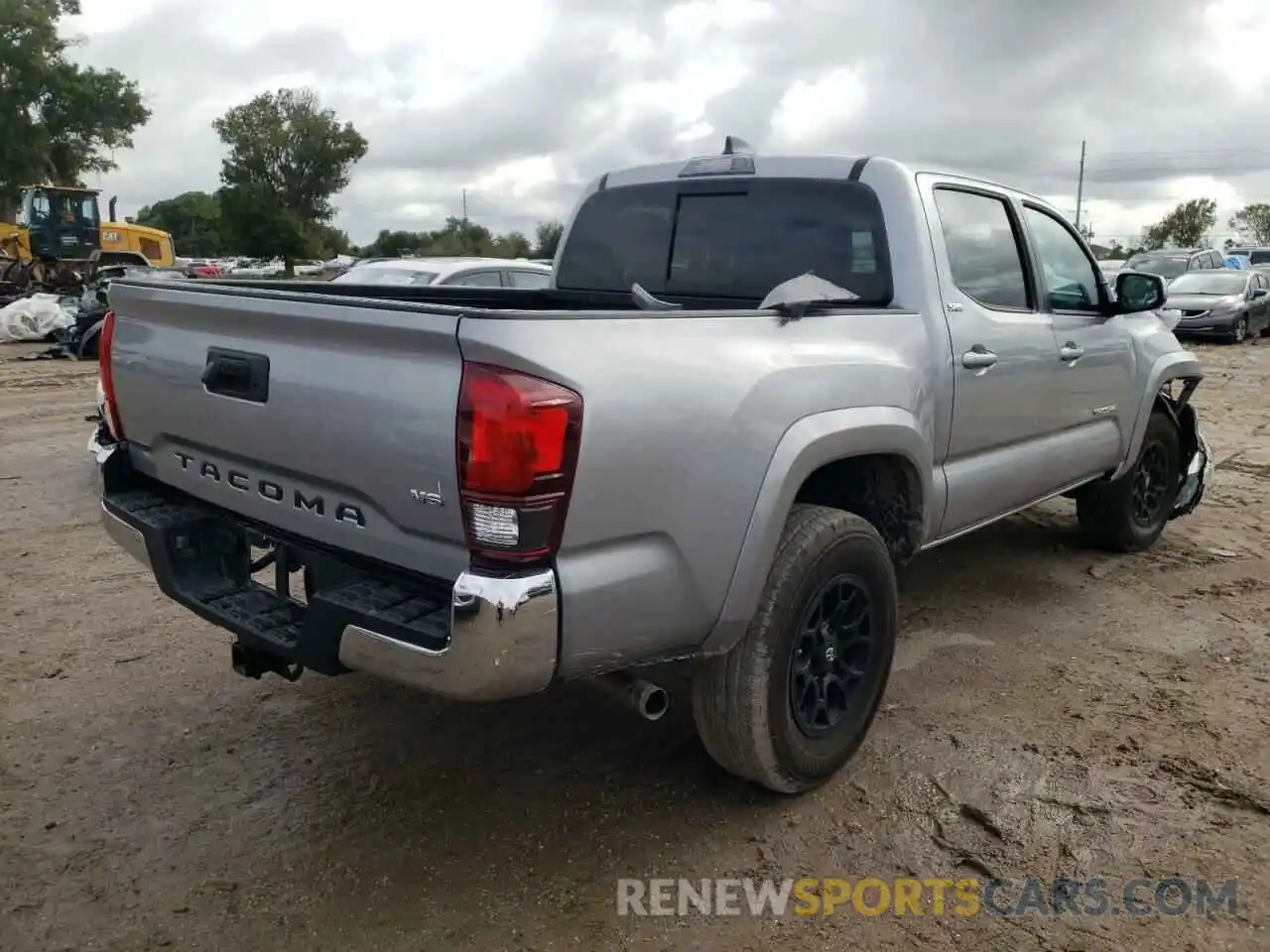 4 Photograph of a damaged car 3TMAZ5CN9LM135493 TOYOTA TACOMA 2020