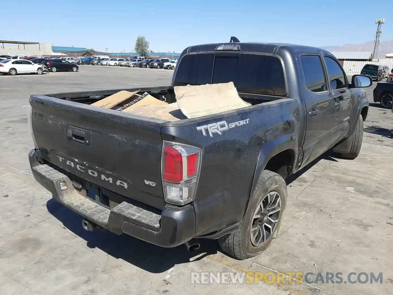 4 Photograph of a damaged car 3TMAZ5CN9LM135588 TOYOTA TACOMA 2020