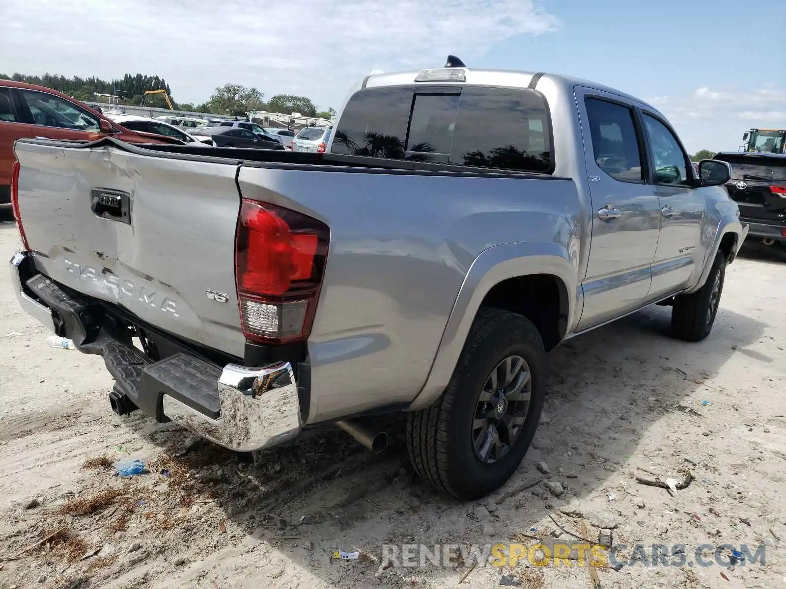 4 Photograph of a damaged car 3TMAZ5CN9LM135932 TOYOTA TACOMA 2020