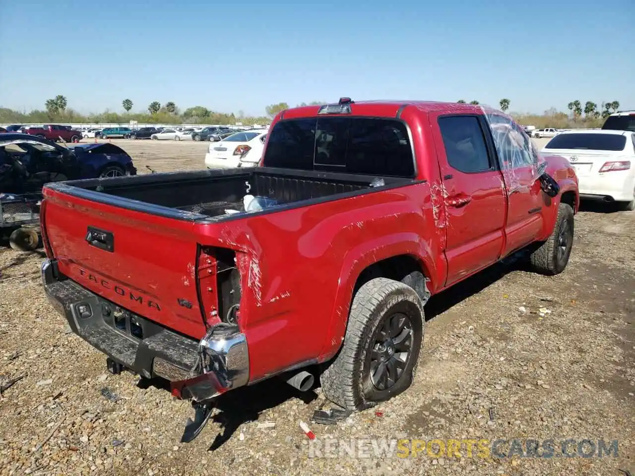 4 Photograph of a damaged car 3TMAZ5CN9LM139608 TOYOTA TACOMA 2020