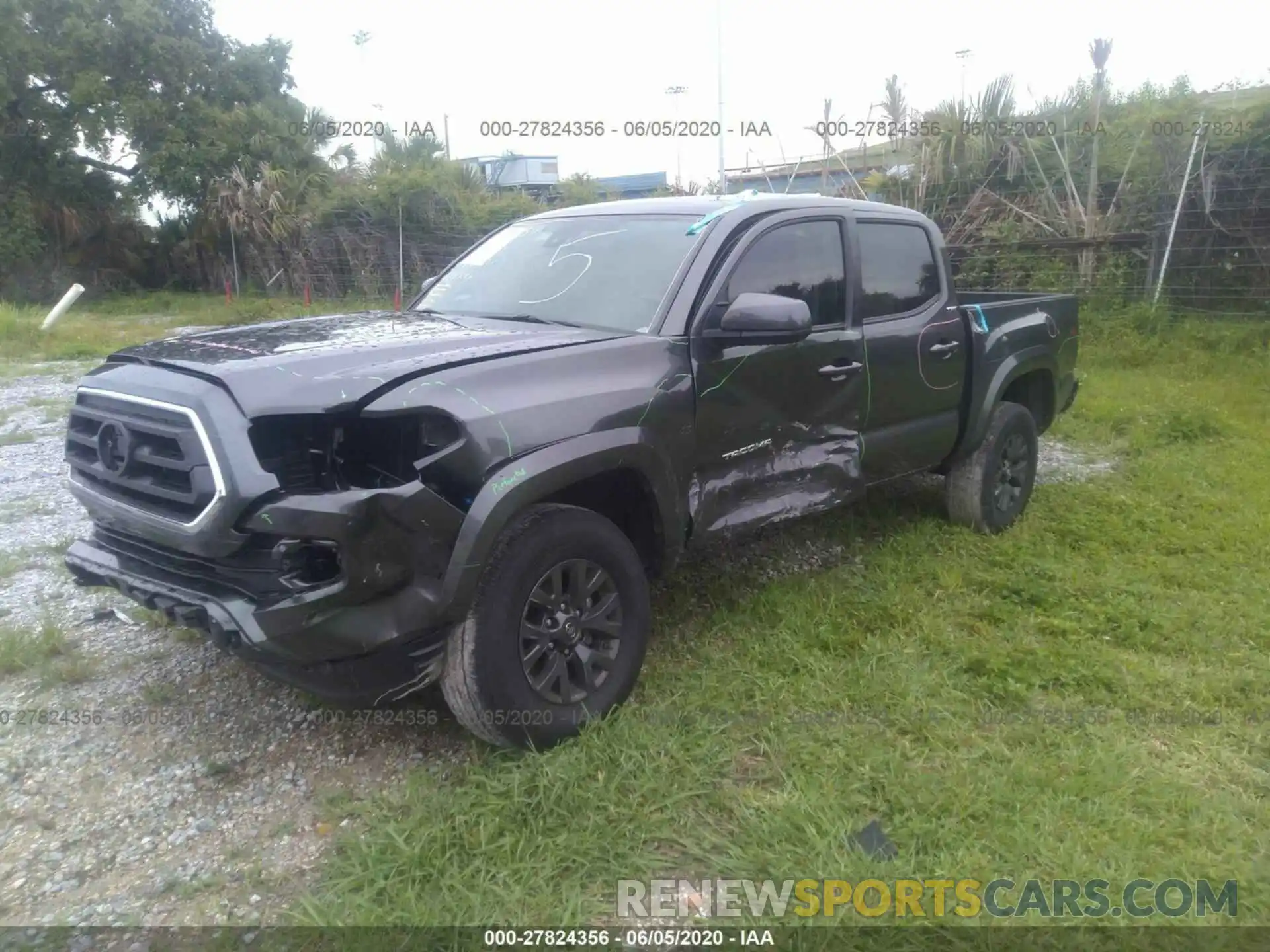 2 Photograph of a damaged car 3TMAZ5CNXLM115463 TOYOTA TACOMA 2020