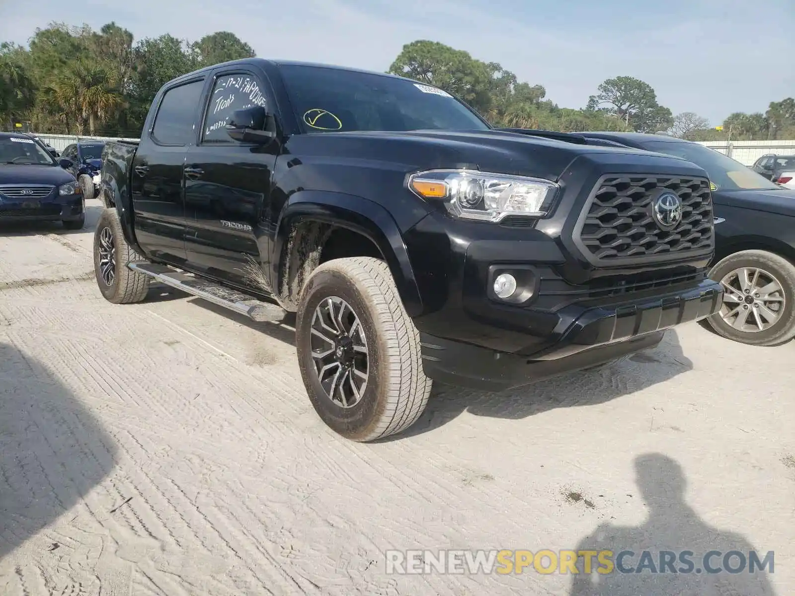 1 Photograph of a damaged car 3TMAZ5CNXLM123353 TOYOTA TACOMA 2020