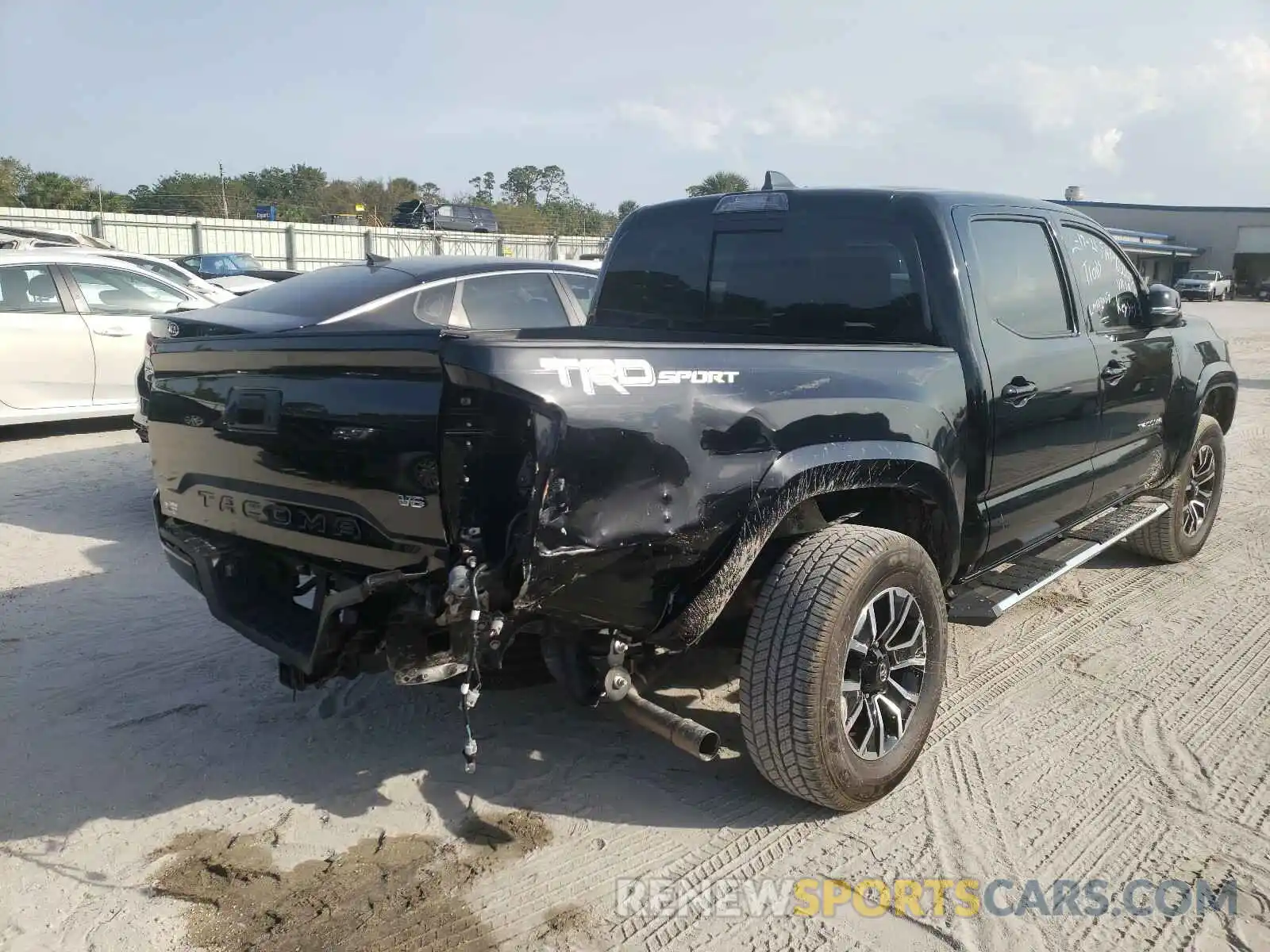 4 Photograph of a damaged car 3TMAZ5CNXLM123353 TOYOTA TACOMA 2020