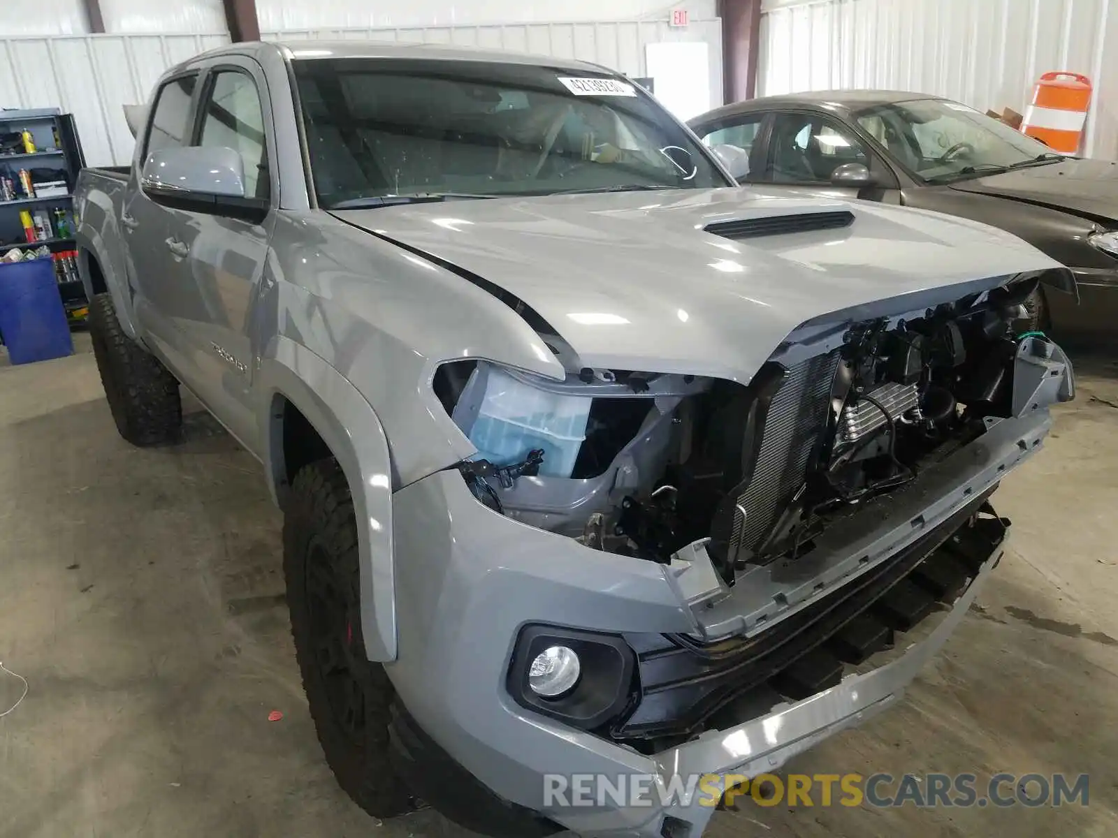 1 Photograph of a damaged car 3TMAZ5CNXLM125295 TOYOTA TACOMA 2020