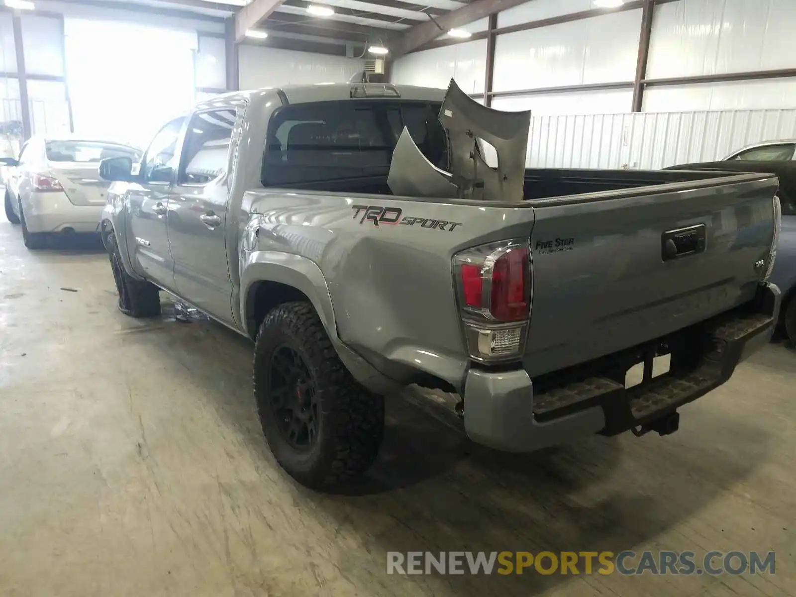 3 Photograph of a damaged car 3TMAZ5CNXLM125295 TOYOTA TACOMA 2020