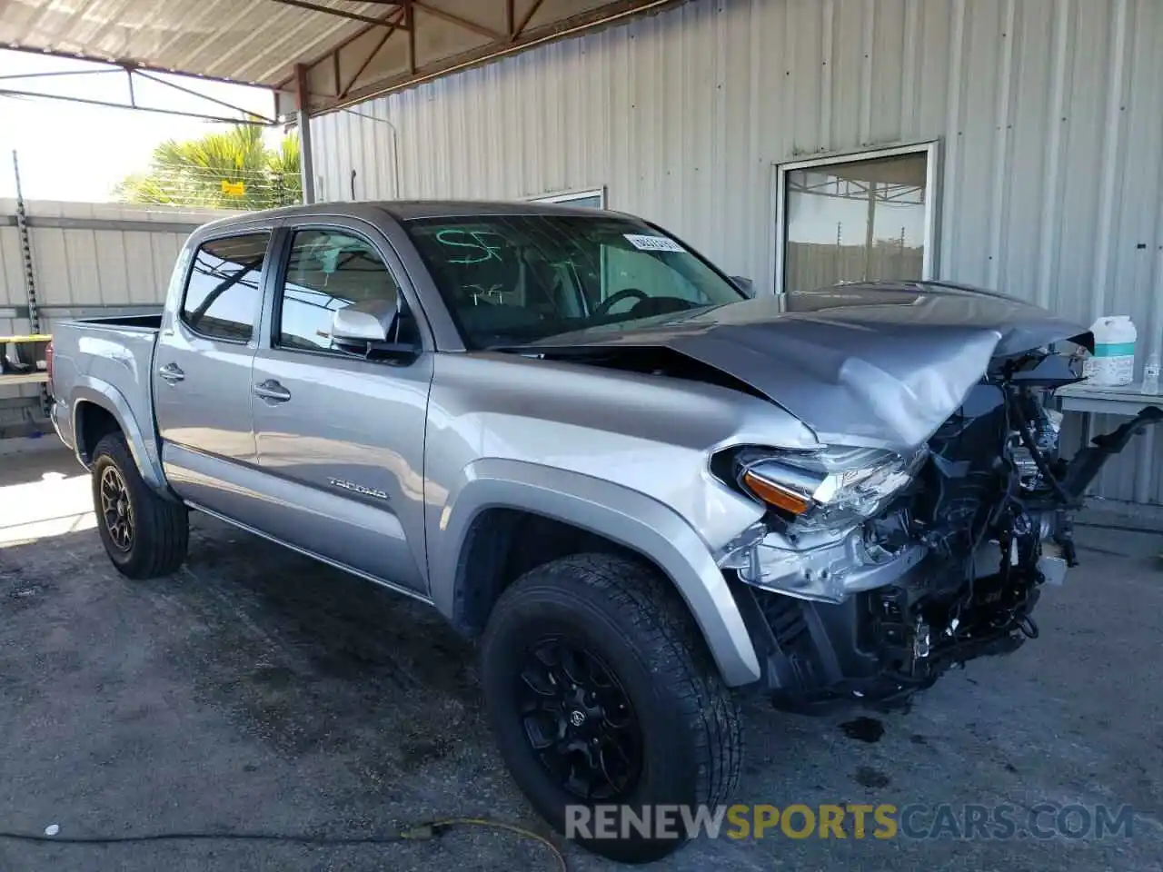 1 Photograph of a damaged car 3TMAZ5CNXLM126513 TOYOTA TACOMA 2020