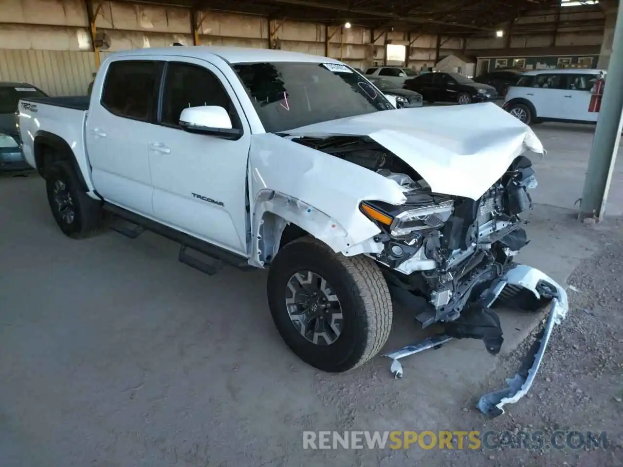 1 Photograph of a damaged car 3TMAZ5CNXLM127094 TOYOTA TACOMA 2020