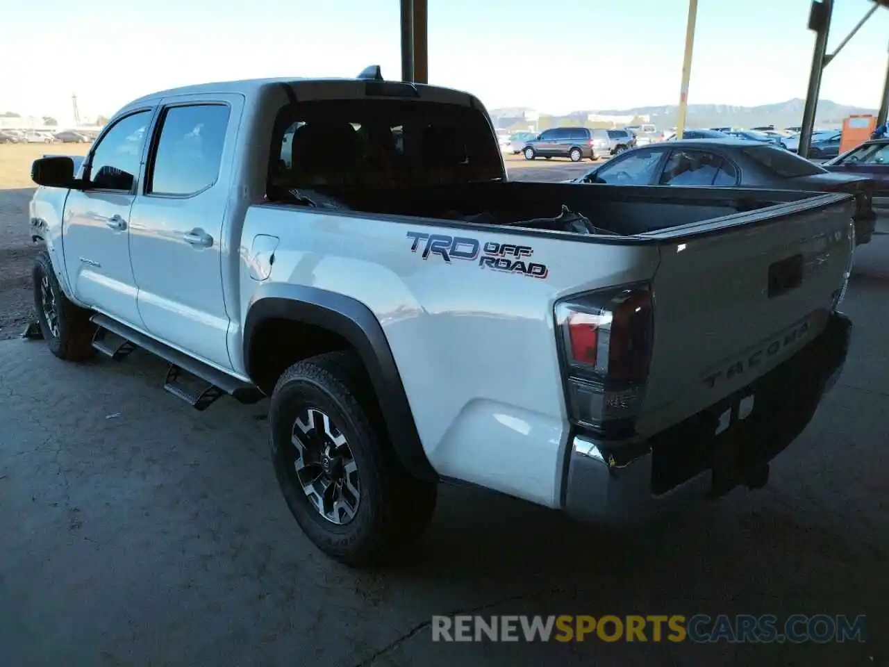 3 Photograph of a damaged car 3TMAZ5CNXLM127094 TOYOTA TACOMA 2020