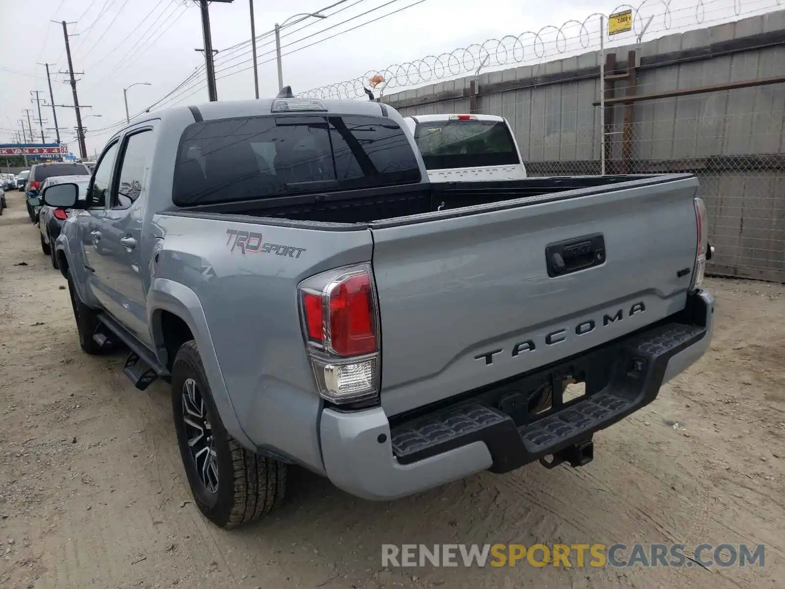 3 Photograph of a damaged car 3TMAZ5CNXLM129296 TOYOTA TACOMA 2020