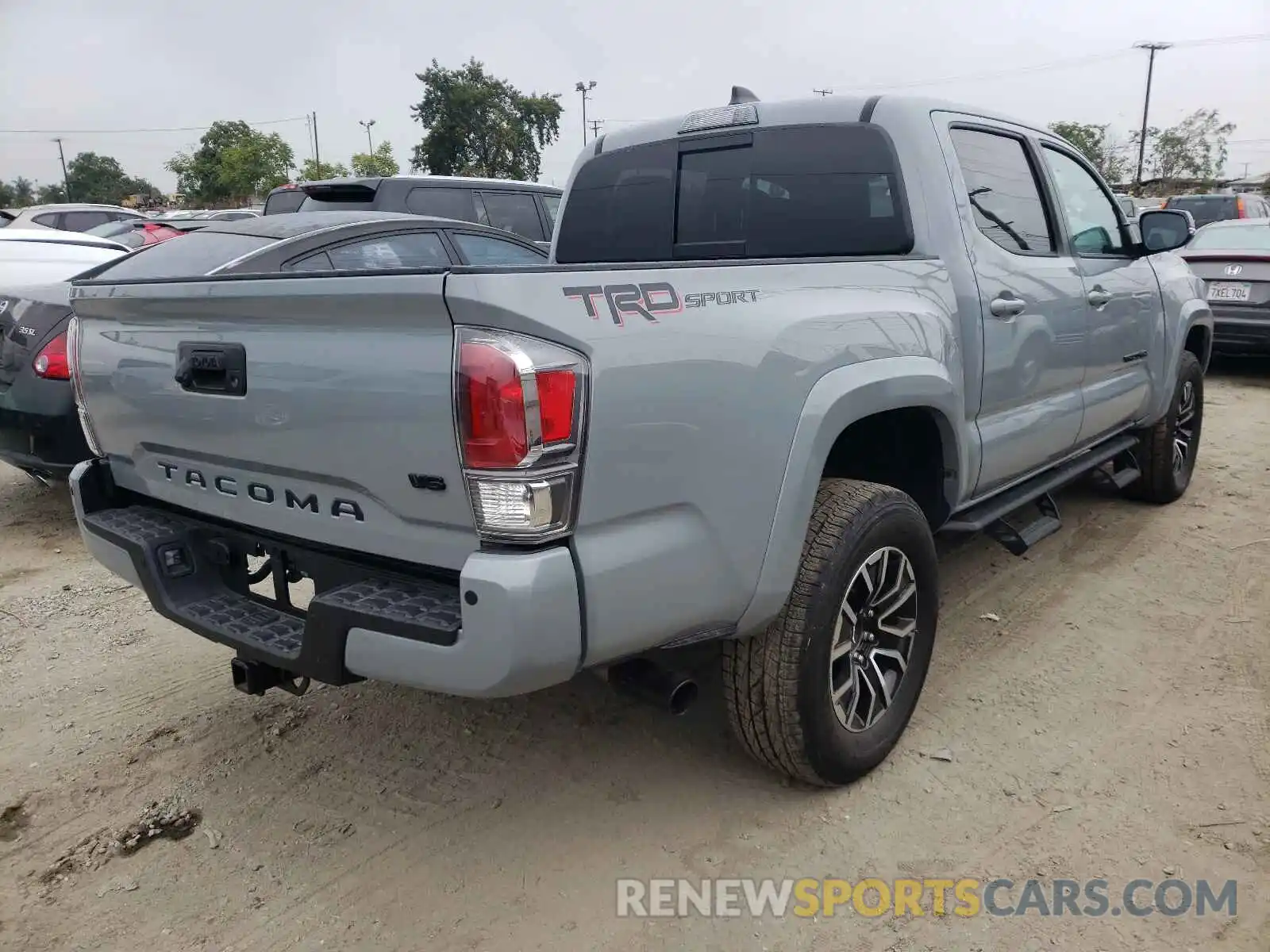 4 Photograph of a damaged car 3TMAZ5CNXLM129296 TOYOTA TACOMA 2020