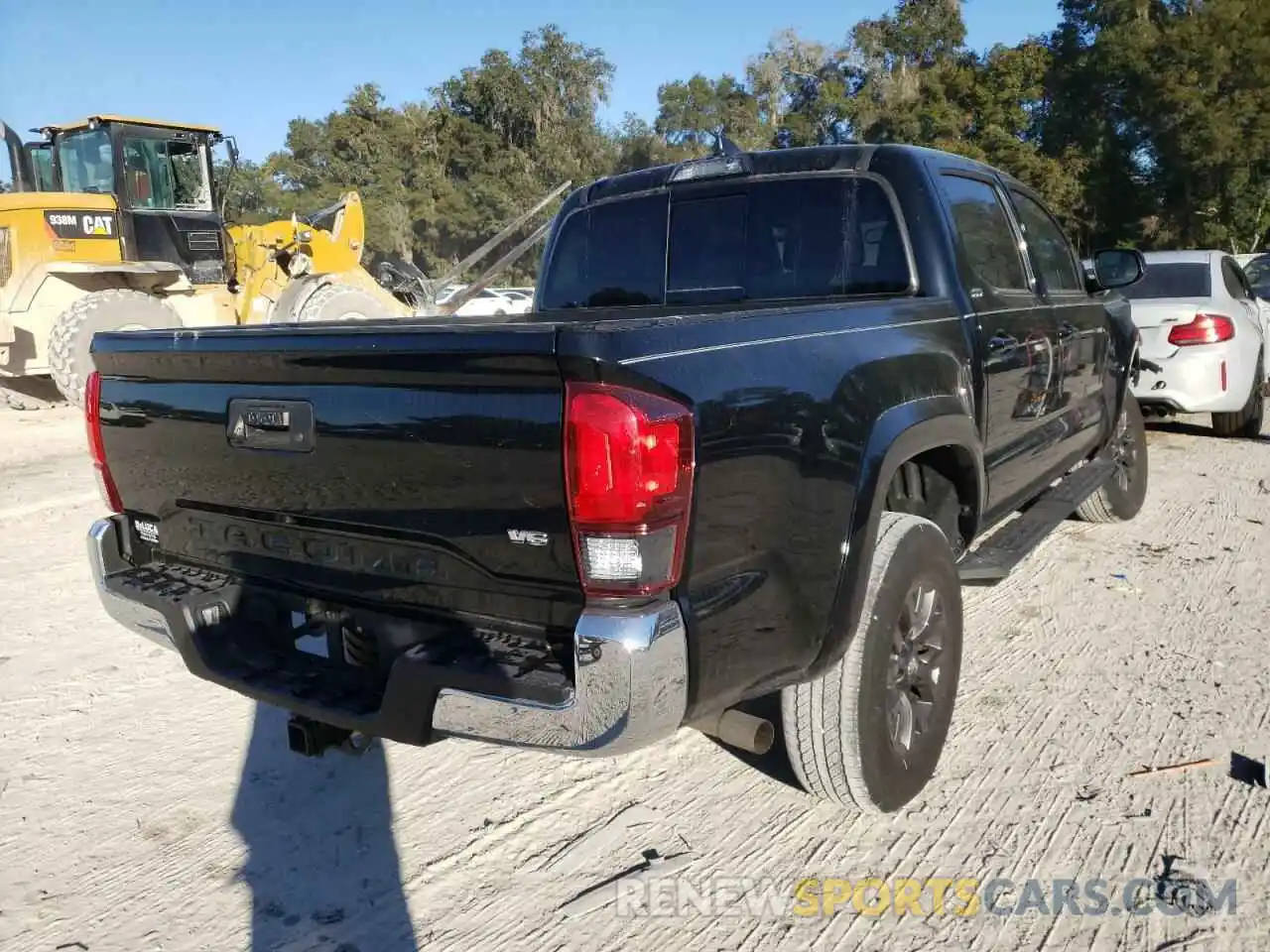 4 Photograph of a damaged car 3TMAZ5CNXLM131887 TOYOTA TACOMA 2020