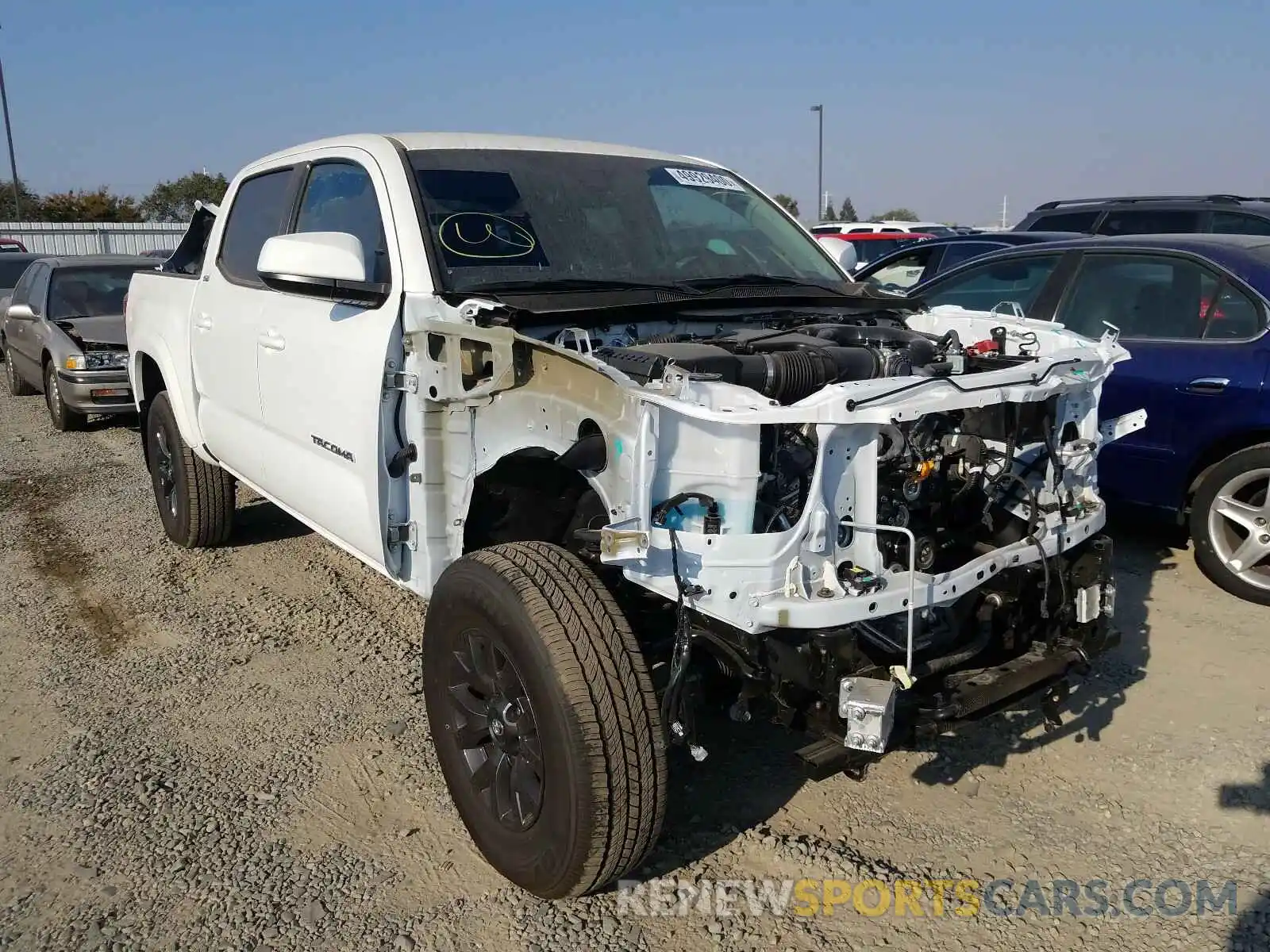 1 Photograph of a damaged car 3TMAZ5CNXLM133249 TOYOTA TACOMA 2020