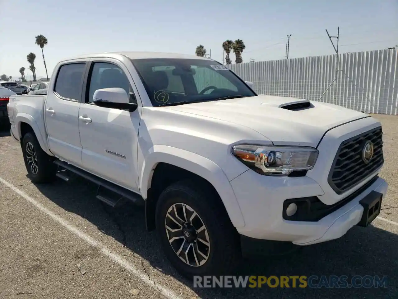 1 Photograph of a damaged car 3TMAZ5CNXLM134806 TOYOTA TACOMA 2020