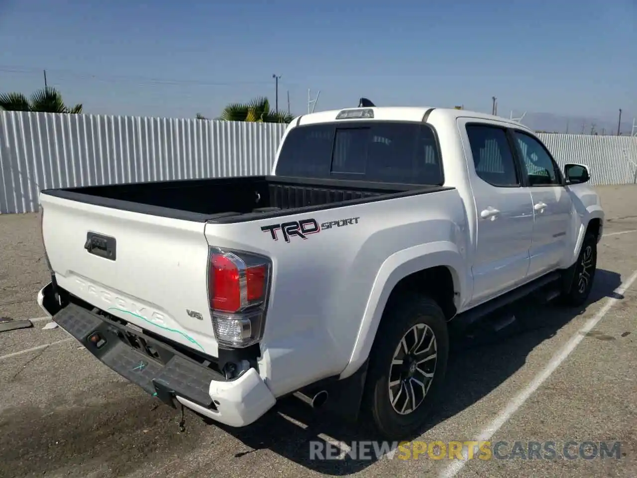 4 Photograph of a damaged car 3TMAZ5CNXLM134806 TOYOTA TACOMA 2020