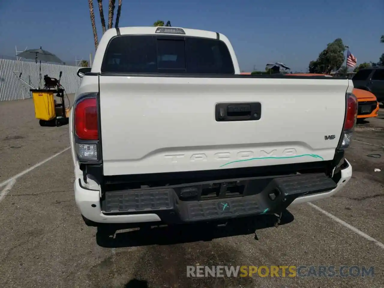 9 Photograph of a damaged car 3TMAZ5CNXLM134806 TOYOTA TACOMA 2020