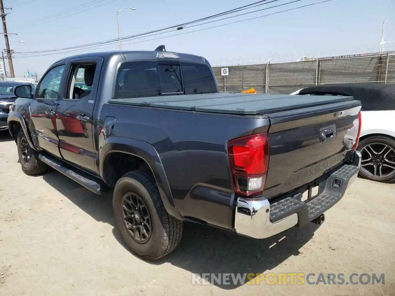 3 Photograph of a damaged car 3TMAZ5CNXLM134885 TOYOTA TACOMA 2020