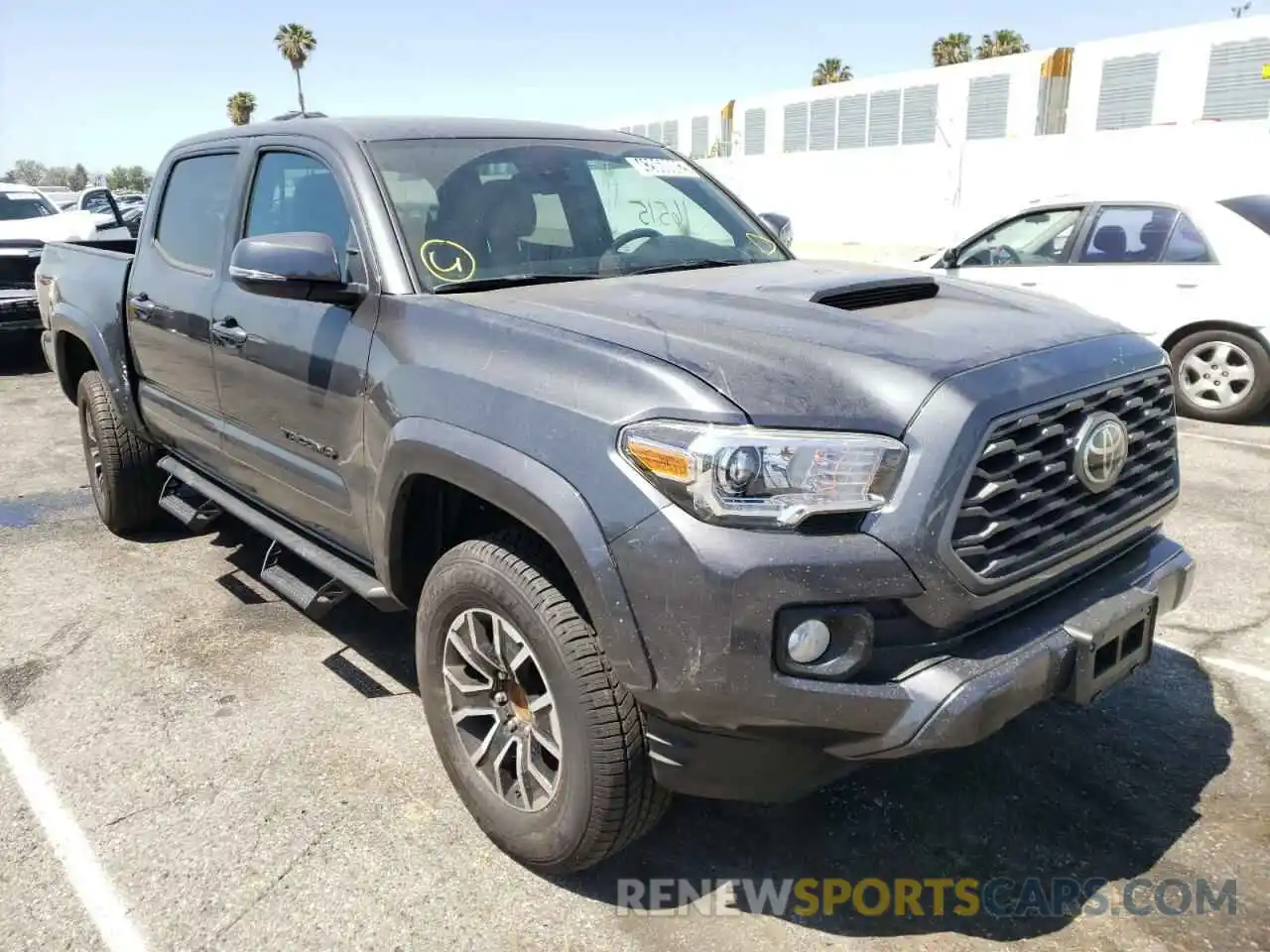 1 Photograph of a damaged car 3TMAZ5CNXLM137494 TOYOTA TACOMA 2020