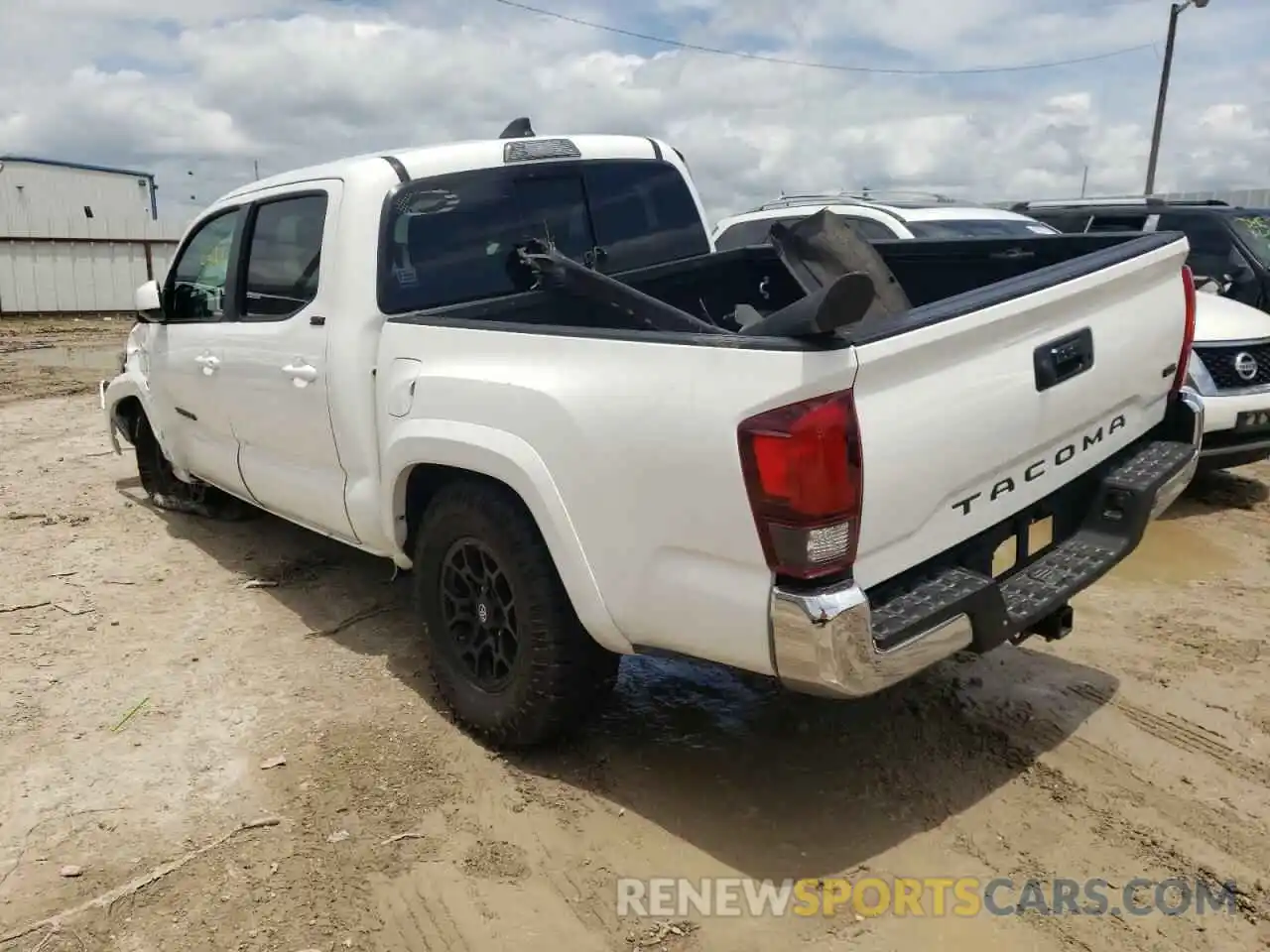 3 Photograph of a damaged car 3TMAZ5CNXLM139892 TOYOTA TACOMA 2020