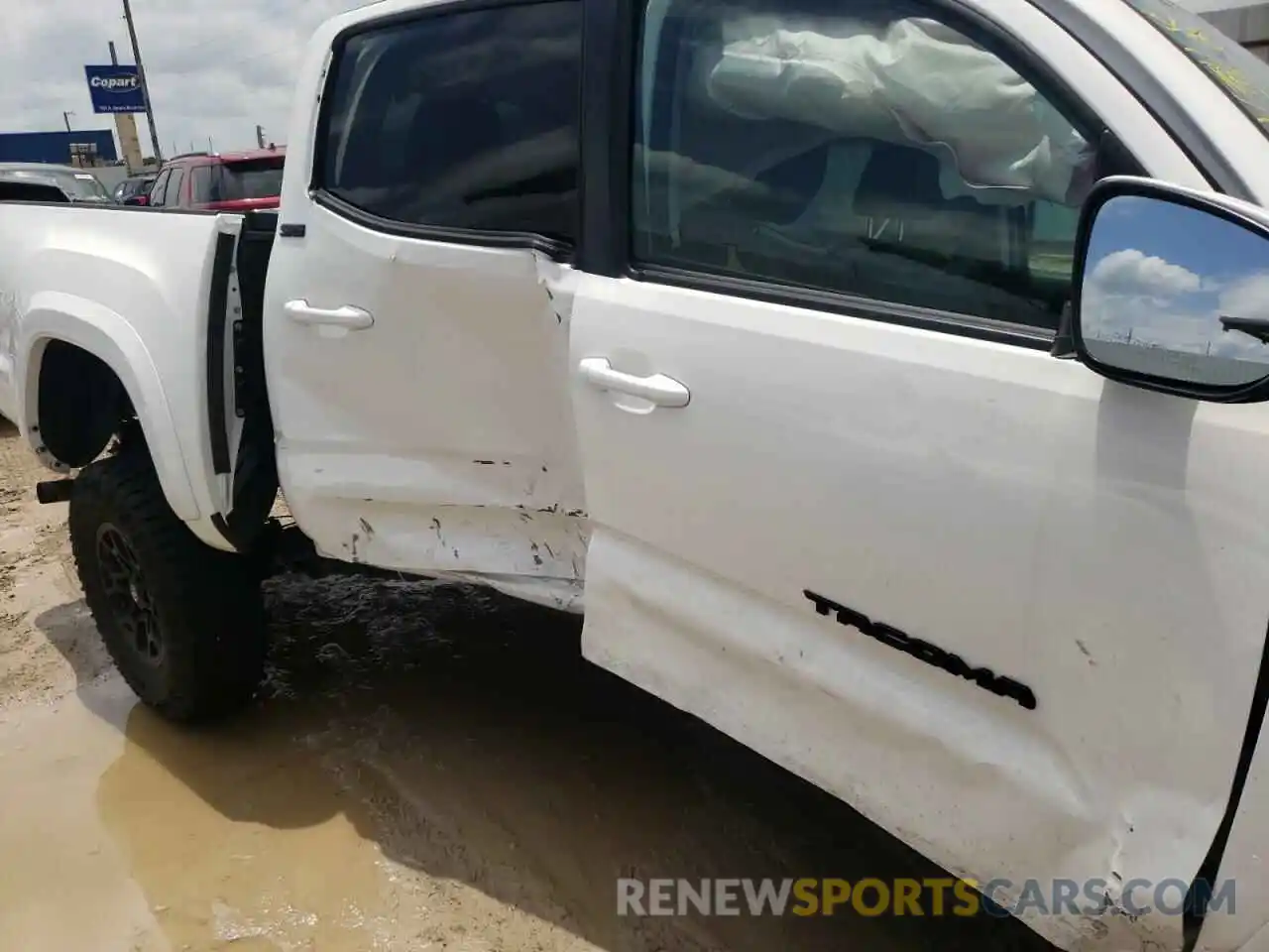 9 Photograph of a damaged car 3TMAZ5CNXLM139892 TOYOTA TACOMA 2020