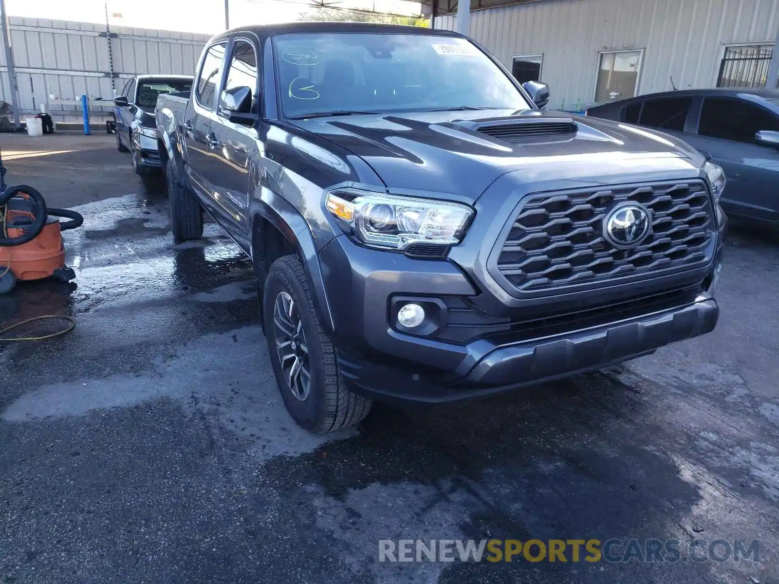 1 Photograph of a damaged car 3TMBZ5DN2LM025632 TOYOTA TACOMA 2020