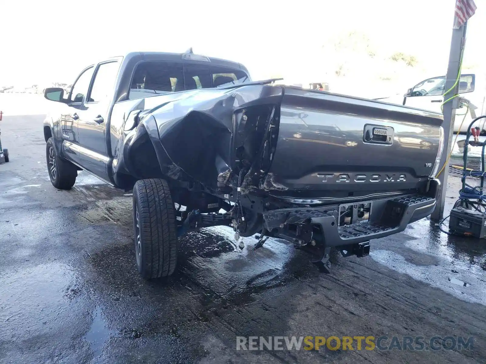 3 Photograph of a damaged car 3TMBZ5DN2LM025632 TOYOTA TACOMA 2020