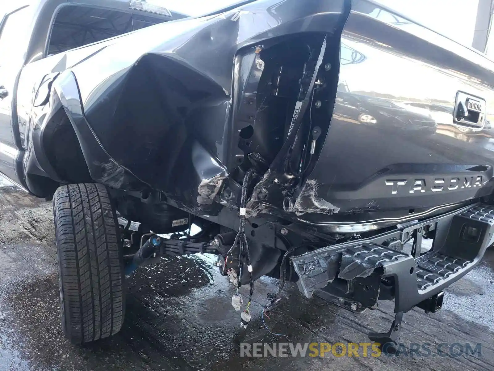 9 Photograph of a damaged car 3TMBZ5DN2LM025632 TOYOTA TACOMA 2020