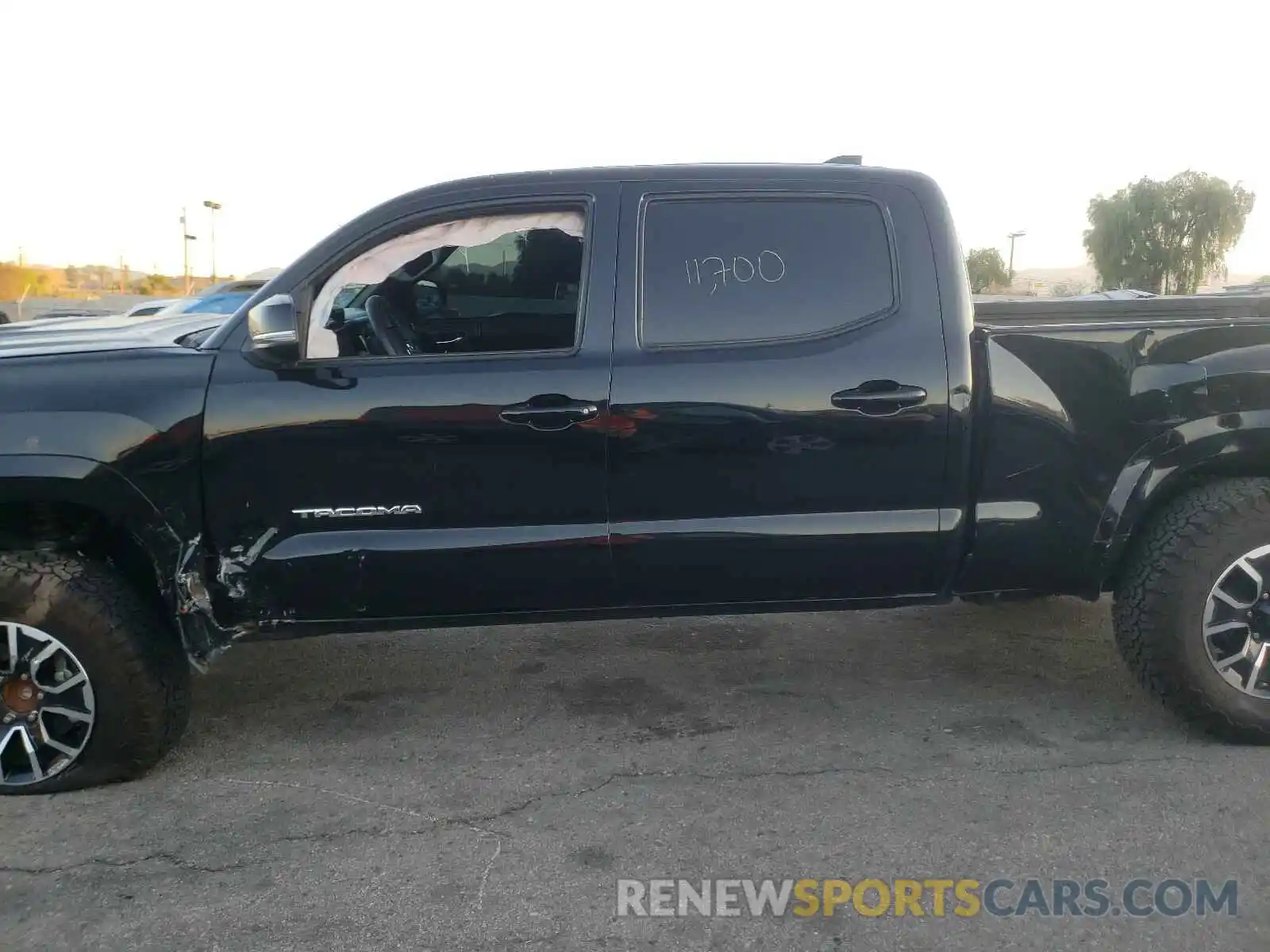 9 Photograph of a damaged car 3TMBZ5DN3LM024182 TOYOTA TACOMA 2020