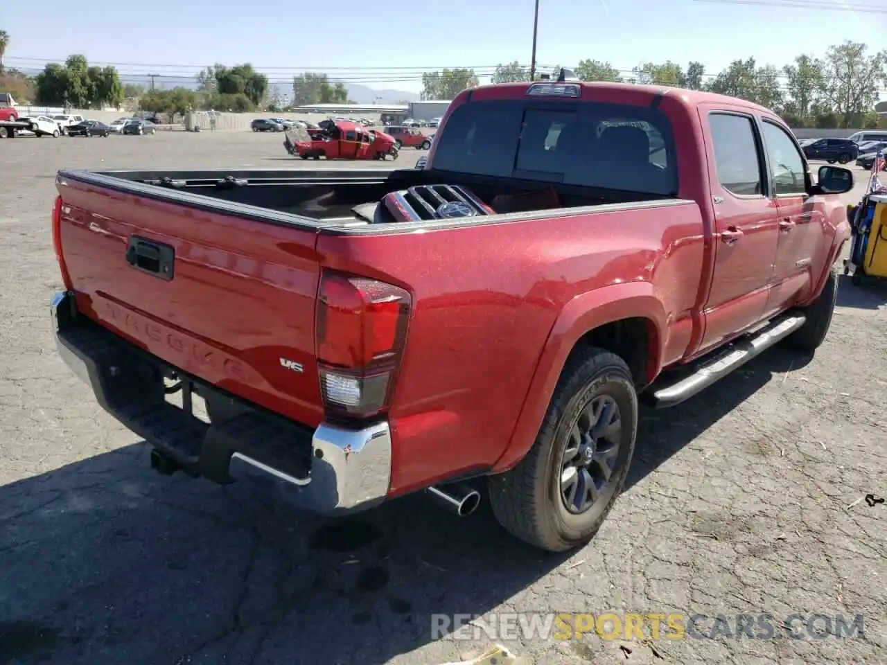 4 Photograph of a damaged car 3TMBZ5DN4LM025664 TOYOTA TACOMA 2020